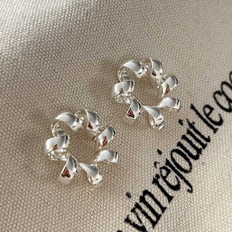 Fashion Jewelry Twist Flower Ring Silver Needle Hollow Stars Stud Earrings-Jewearrings