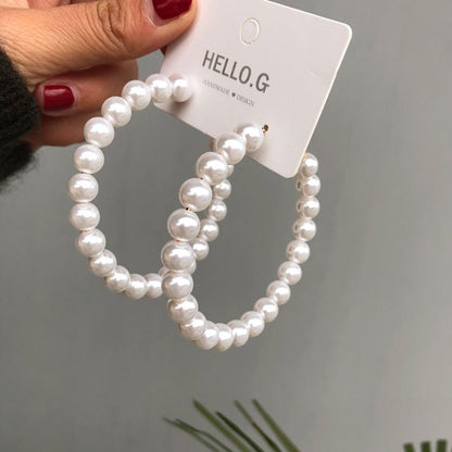 About temperament highlight pearl ear hoop earrings-Jewearrings