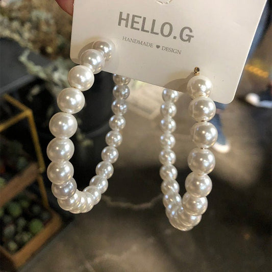 About temperament highlight pearl ear hoop earrings-Jewearrings