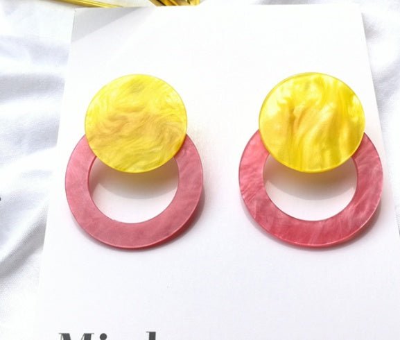 Acrylic stud circle earrings-Jewearrings