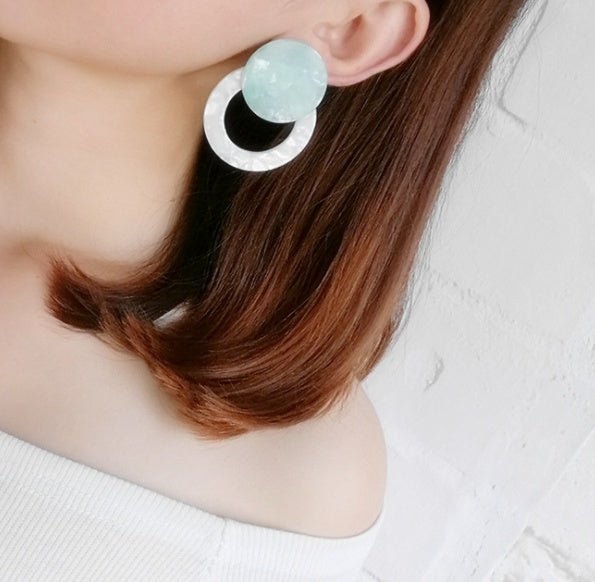 Acrylic stud circle earrings-Jewearrings