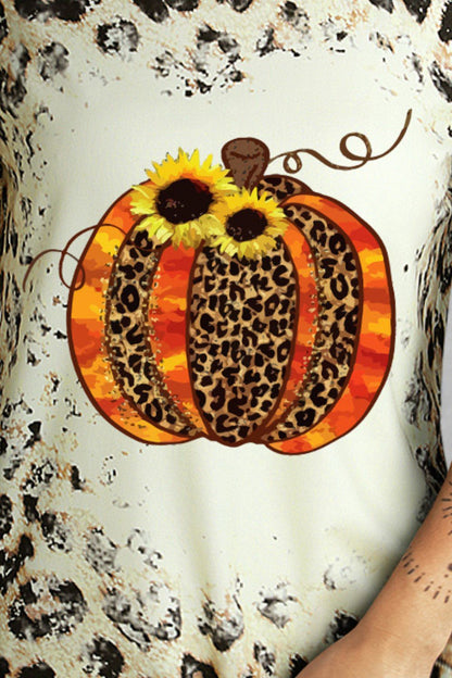 Leopard Pumpkin Graphic Round Neck Tee-Jewearrings