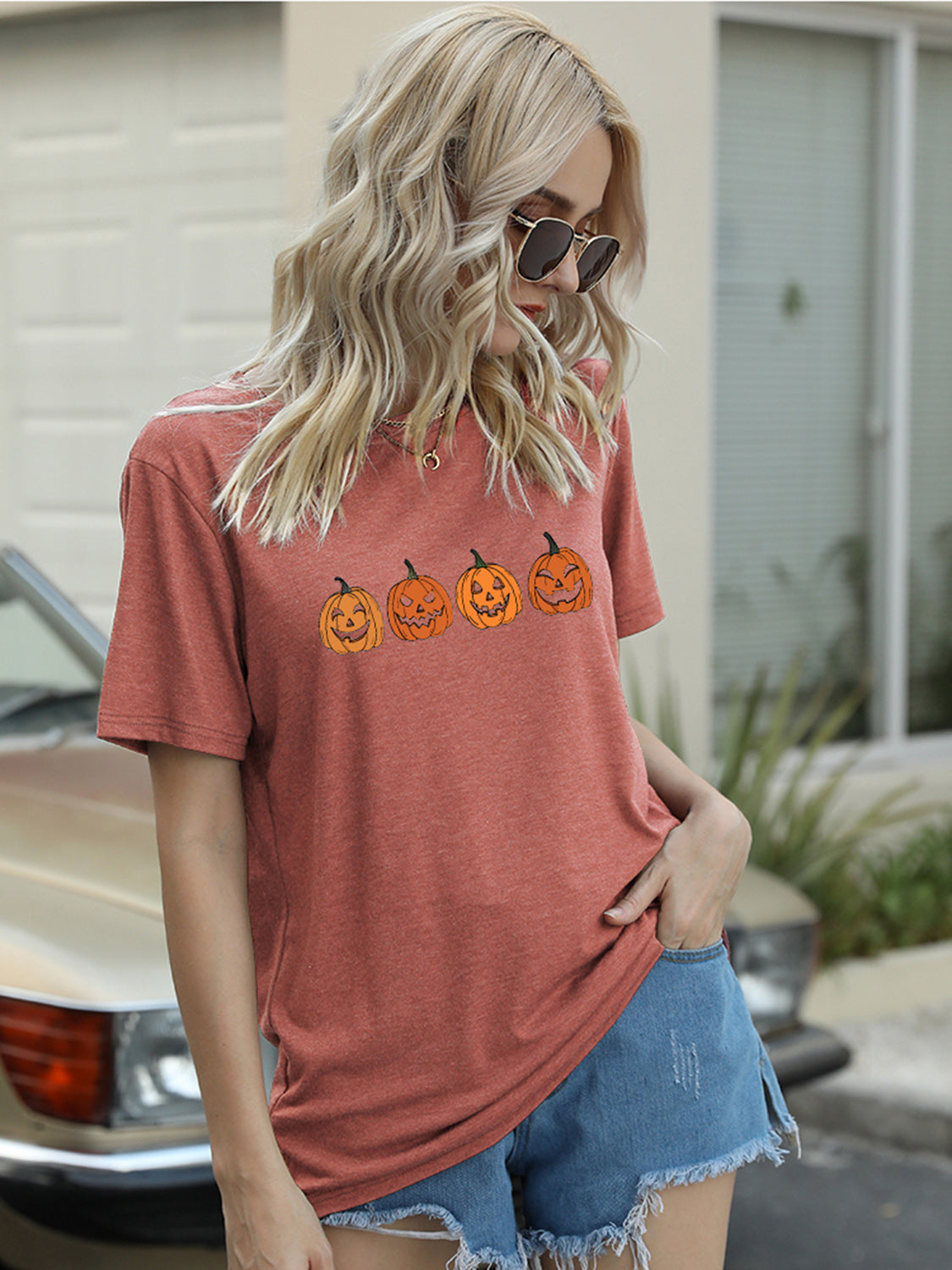 Full Size Round Neck Short Sleeve Jack-O'-Lantern Graphic T-Shirt-Jewearrings