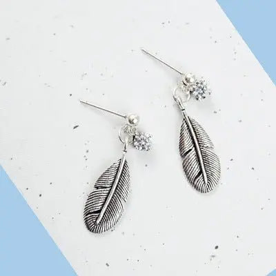 All-match feather stud earrings-Jewearrings