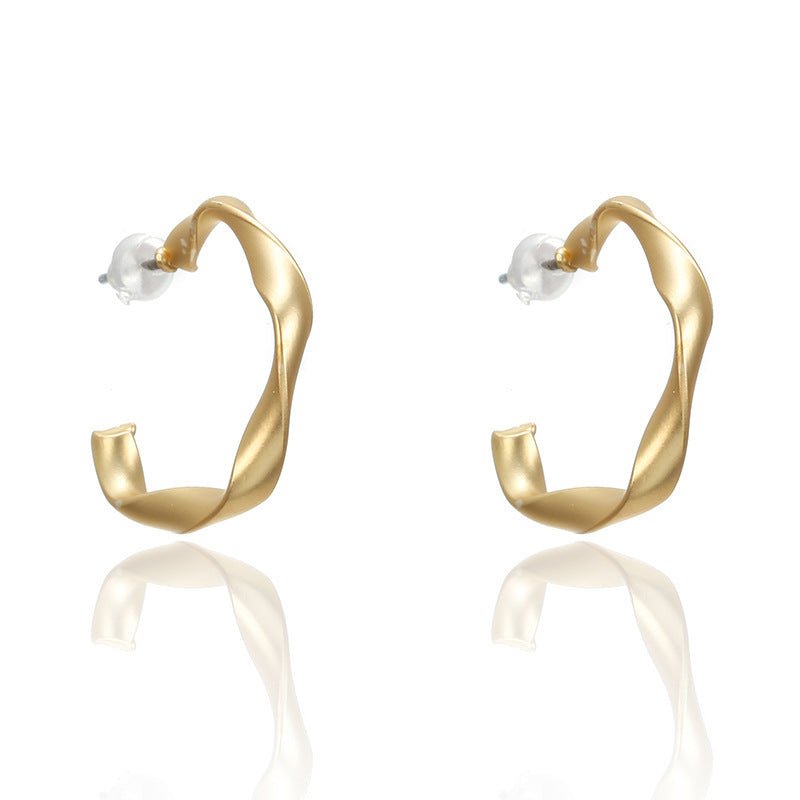 Alloy Hoop Earrings Women's Golden Noble Bohemian Trinkets-Jewearrings