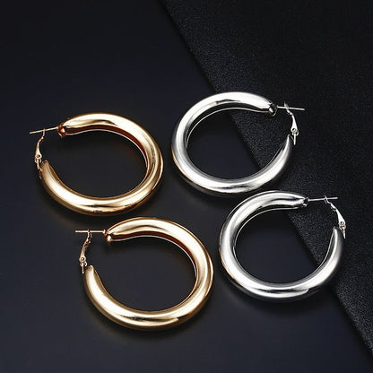 Alloy Hoop Earrings Women's Golden Noble Bohemian Trinkets-Jewearrings