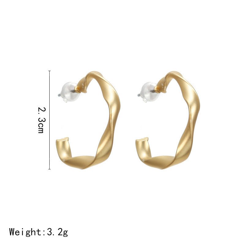 Alloy Hoop Earrings Women's Golden Noble Bohemian Trinkets-Jewearrings