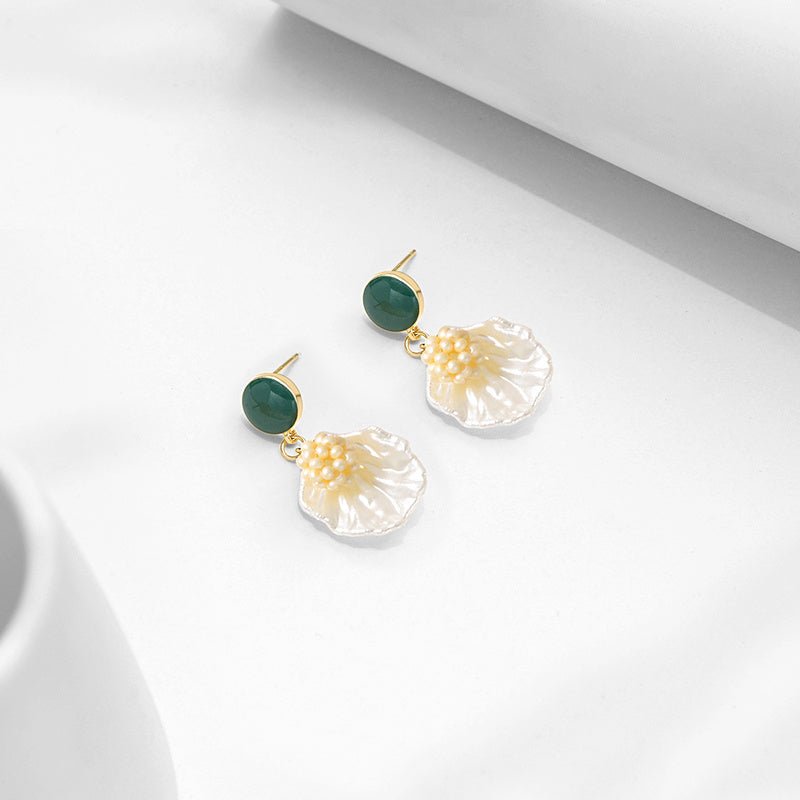 Ancient Stud Shell Earrings-Jewearrings