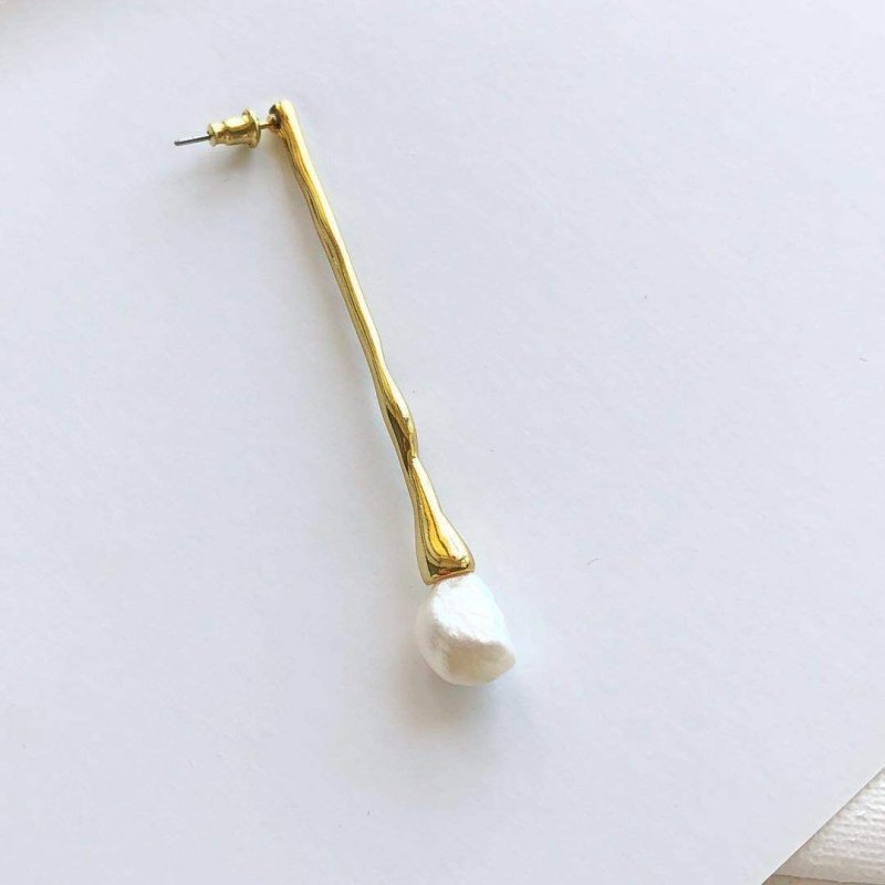 Asymmetrical Earrings With Gold-plated And Pearls-Jewearrings