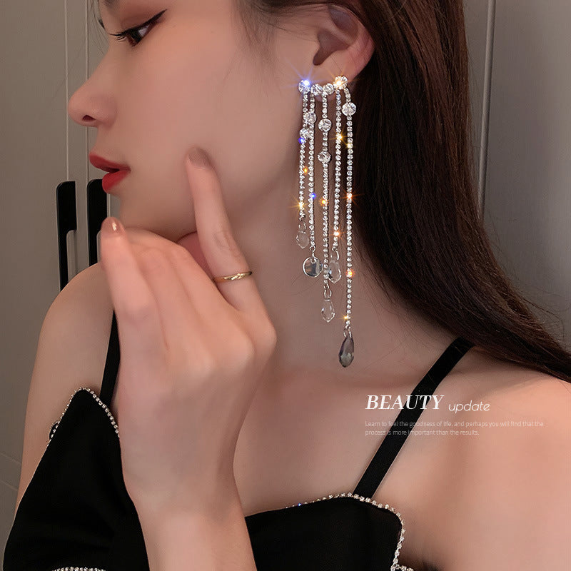 Silver Pin With Diamonds And Crystal Tassel Asymmetric Earrings Exaggerated-Jewearrings