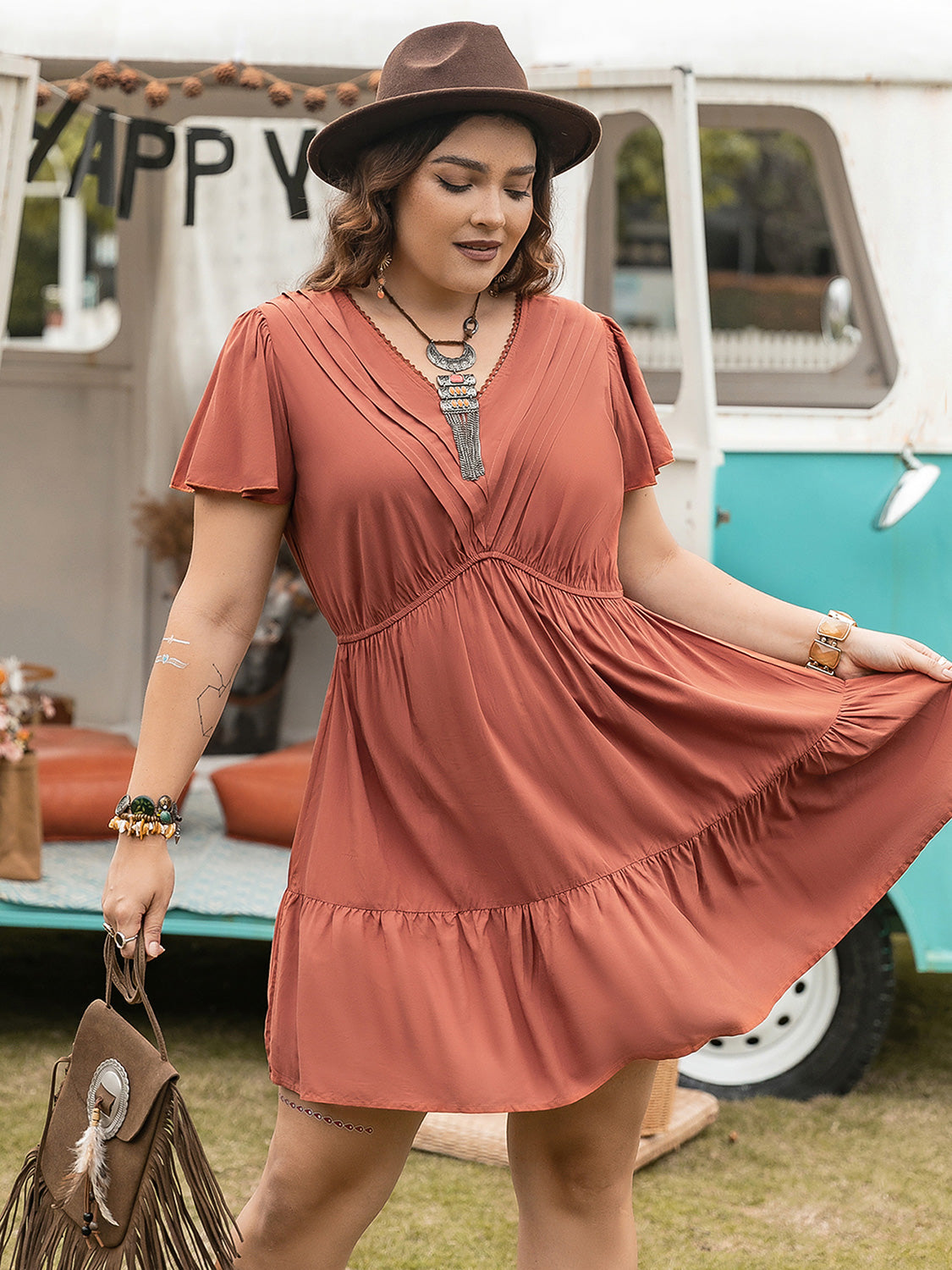 Plus Size Ruffle Hem V-Neck Short Sleeve Dress-Jewearrings