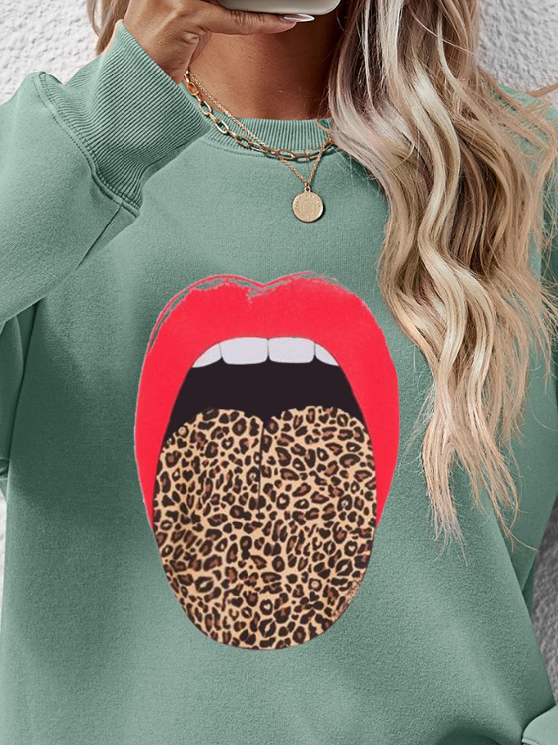 Leopard Lip Graphic Round Neck Sweatshirt-Jewearrings