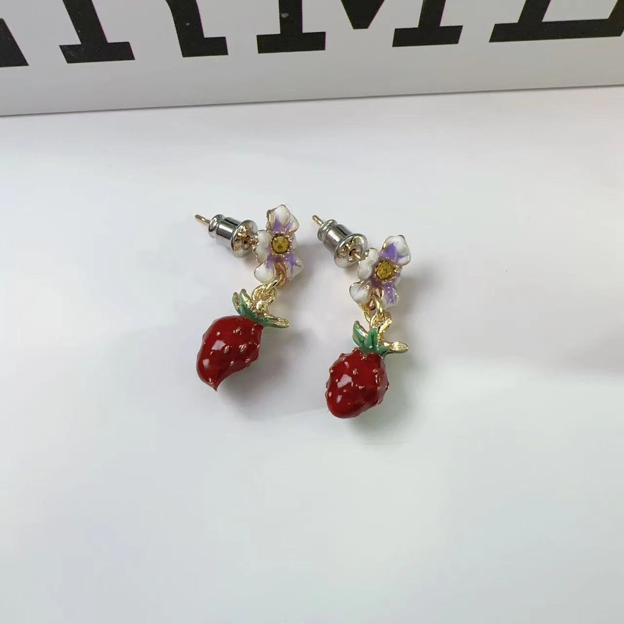 Drop Oil Strawberry Flower Stud Earrings For Women All-match And Cute-Jewearrings