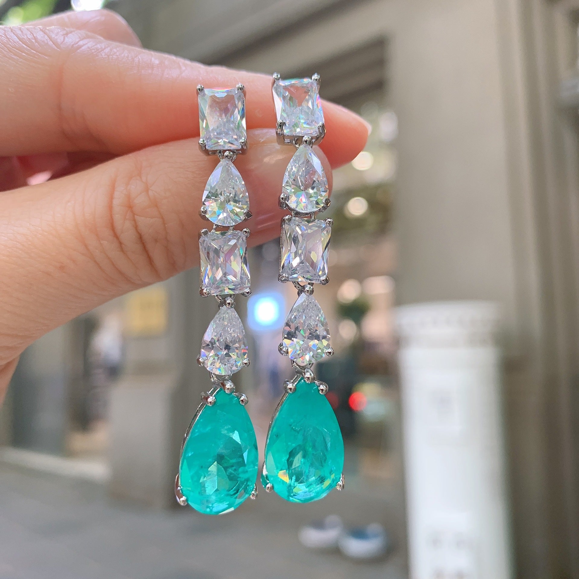 Fashion Retro Color Treasure Emerald Earrings-Jewearrings