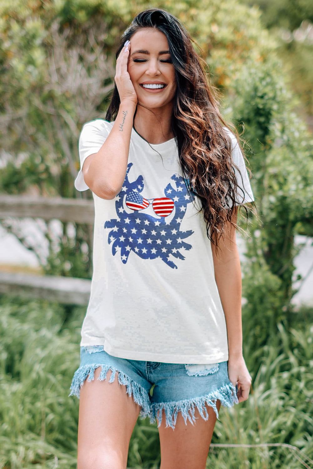 US Flag Crab Graphic Round Neck Tee-Jewearrings