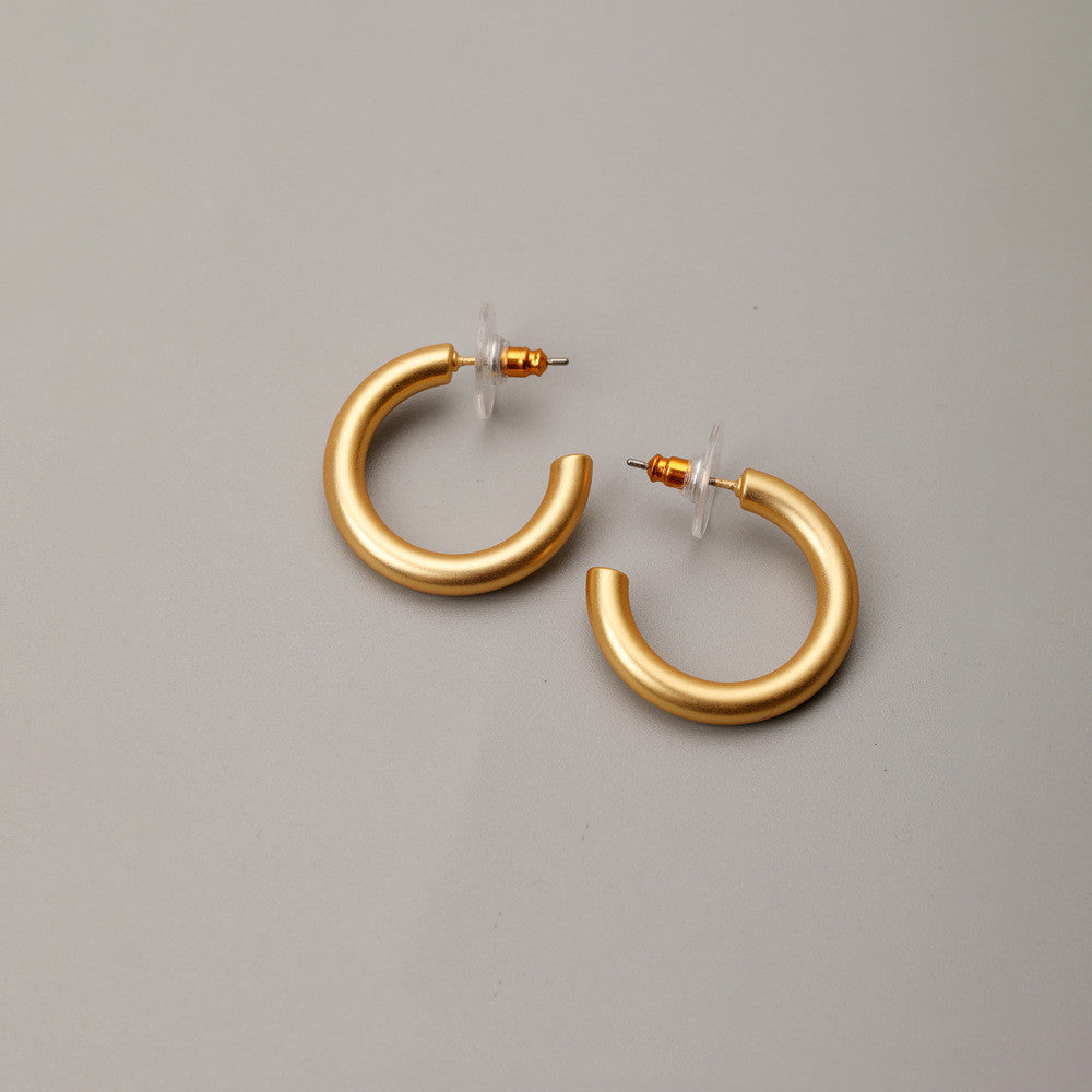 European And American Simple Atmospheric Circle Stud Earrings-Jewearrings