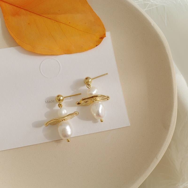 Baroque Temperament INS Cold Wind Natural Special-shaped Pearl Earrings-Jewearrings