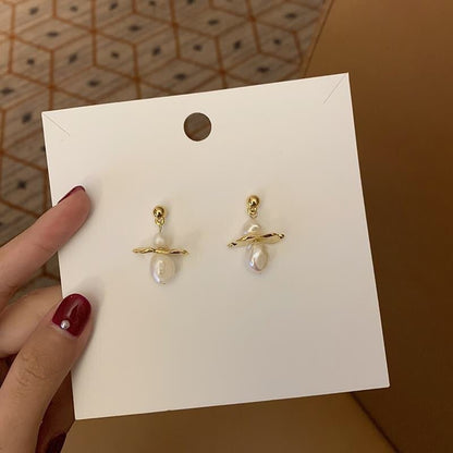 Baroque Temperament INS Cold Wind Natural Special-shaped Pearl Earrings-Jewearrings