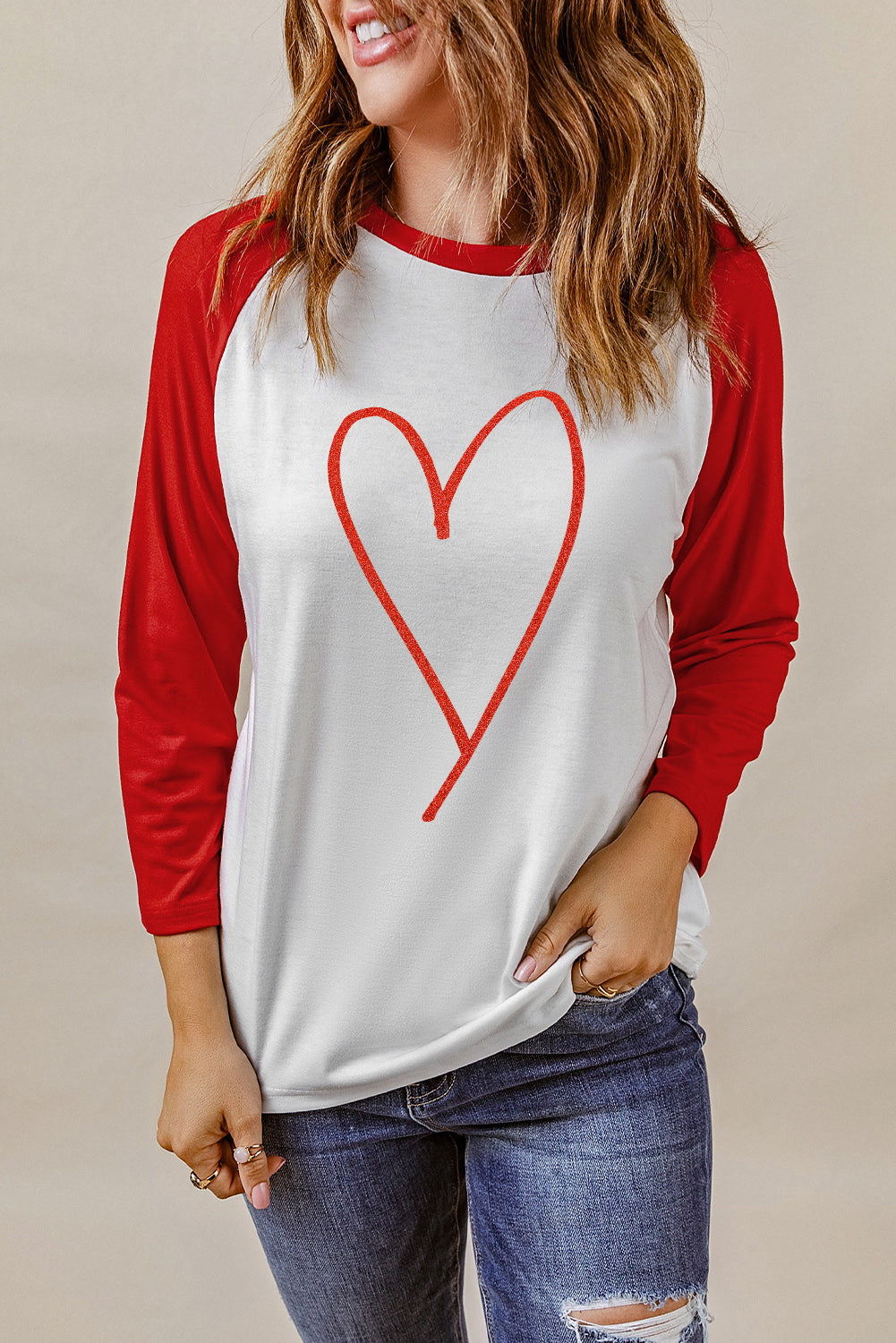 Contrast Baseball Sleeve Heart Graphic Top-Jewearrings