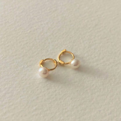 Sterling Silver Freshwater Pearl Stud Earrings Female Simple-Jewearrings