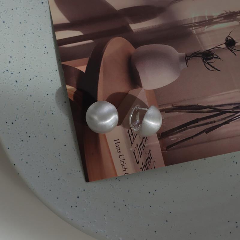 Brushed Ball Earrings Ear Clip Frosted And Matte Semicircle Frosty Style Stud Earrings-Jewearrings