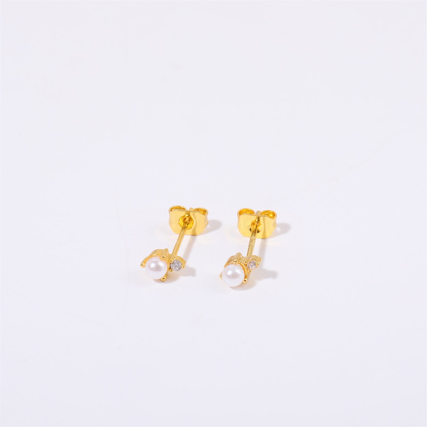 Titanium Steel Electroplated Genuine Gold December Birthstone Zircon Earrings-Jewearrings