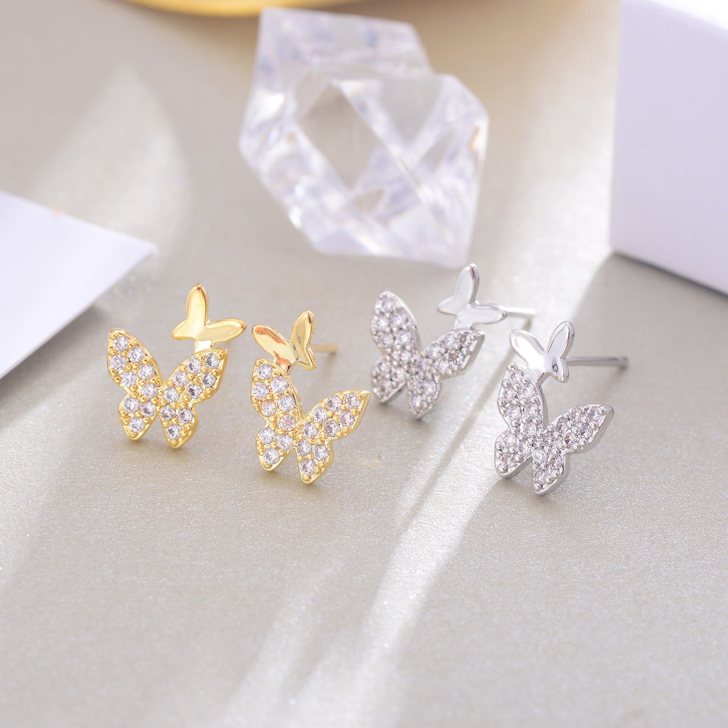 European And American Temperament Fashion And Popular Butterfly Stud Earrings-Jewearrings