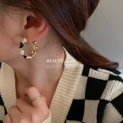 Black And White Love Heart Drop Oil C-shaped Hoop Earrings-Jewearrings