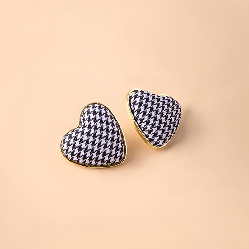 Black White Houndstooth Earrings Big Heart Corduroy Stud Earrings For Women-Jewearrings