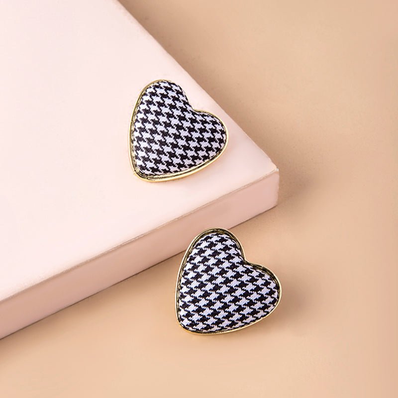 Black White Houndstooth Earrings Big Heart Corduroy Stud Earrings For Women-Jewearrings