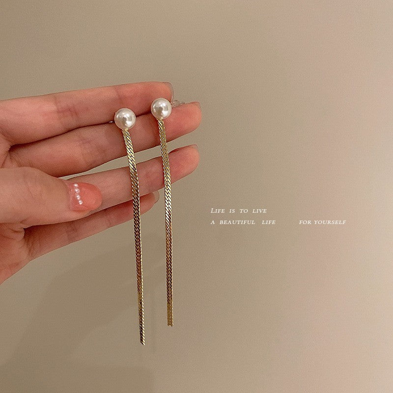 Silver Needle Simple And Small Stud Earrings Love-Jewearrings