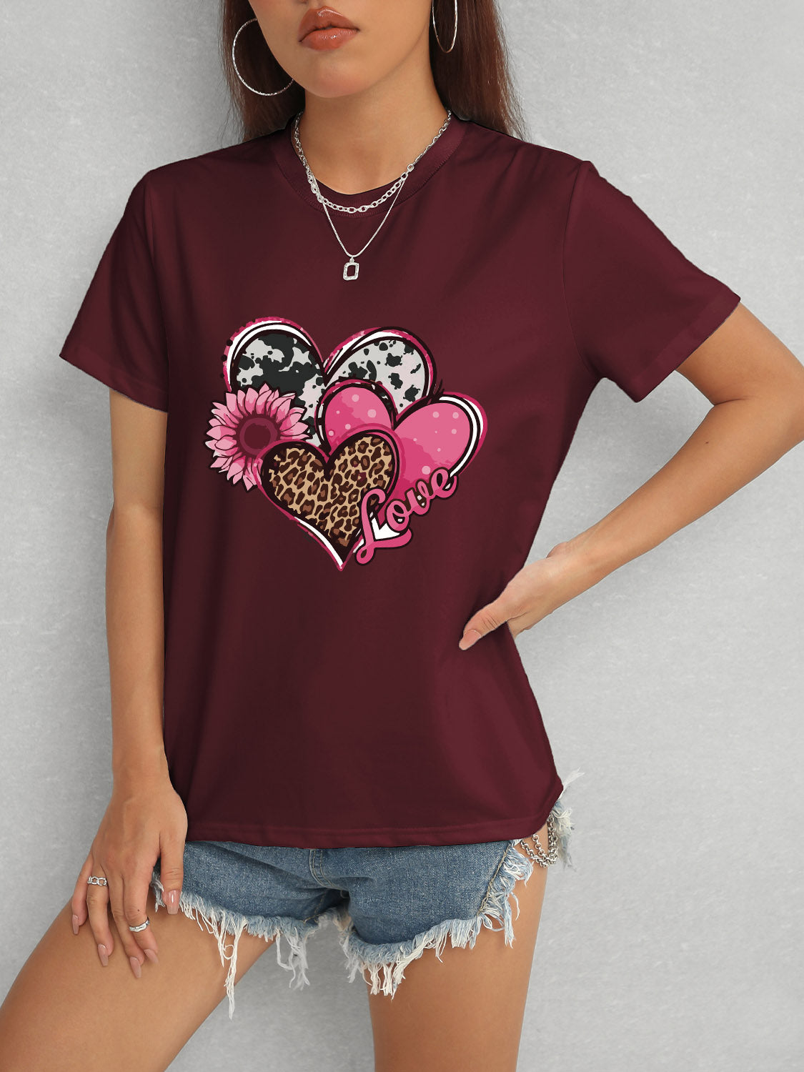 Heart Round Neck Short Sleeve T-Shirt-Jewearrings