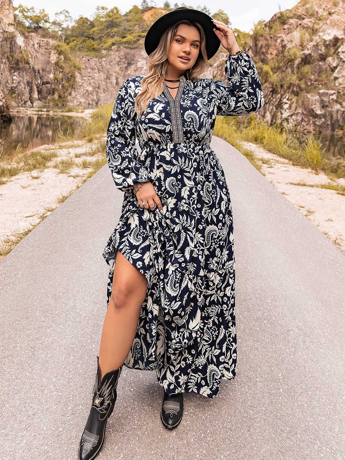 Plus Size Long Sleeve Maxi Dress-Jewearrings