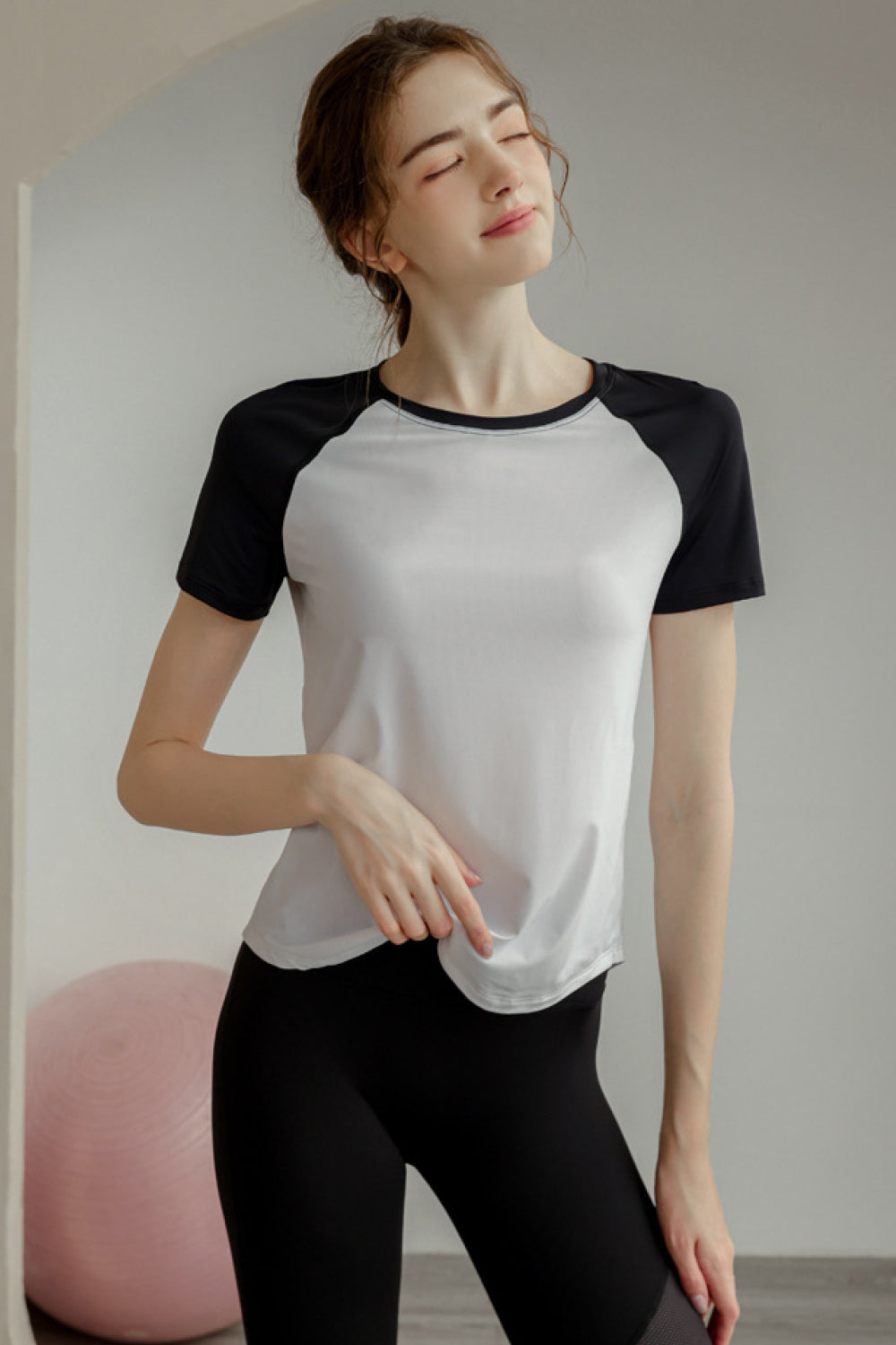 Round Neck Short Raglan Sleeve T-Shirt-Jewearrings