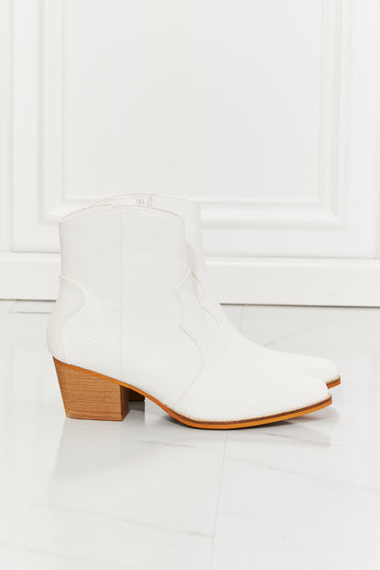 MMShoes Watertower Town Faux Leather Western Ankle Boots in White-Jewearrings