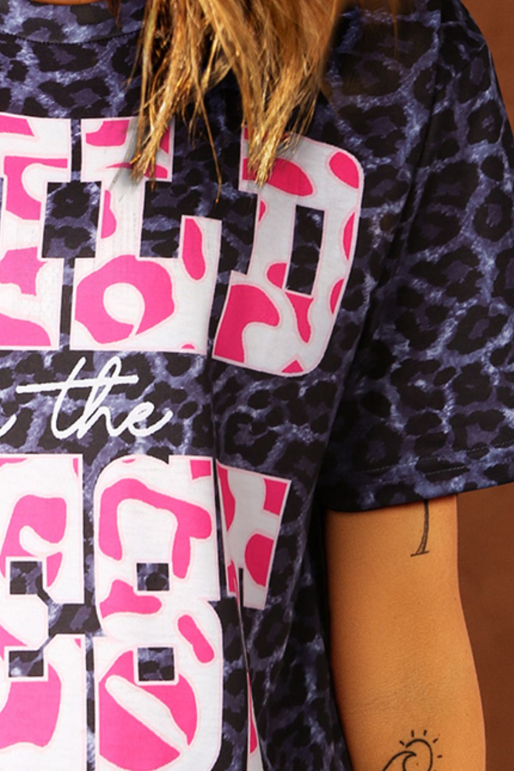 Slogan Graphic Leopard Tee-Jewearrings