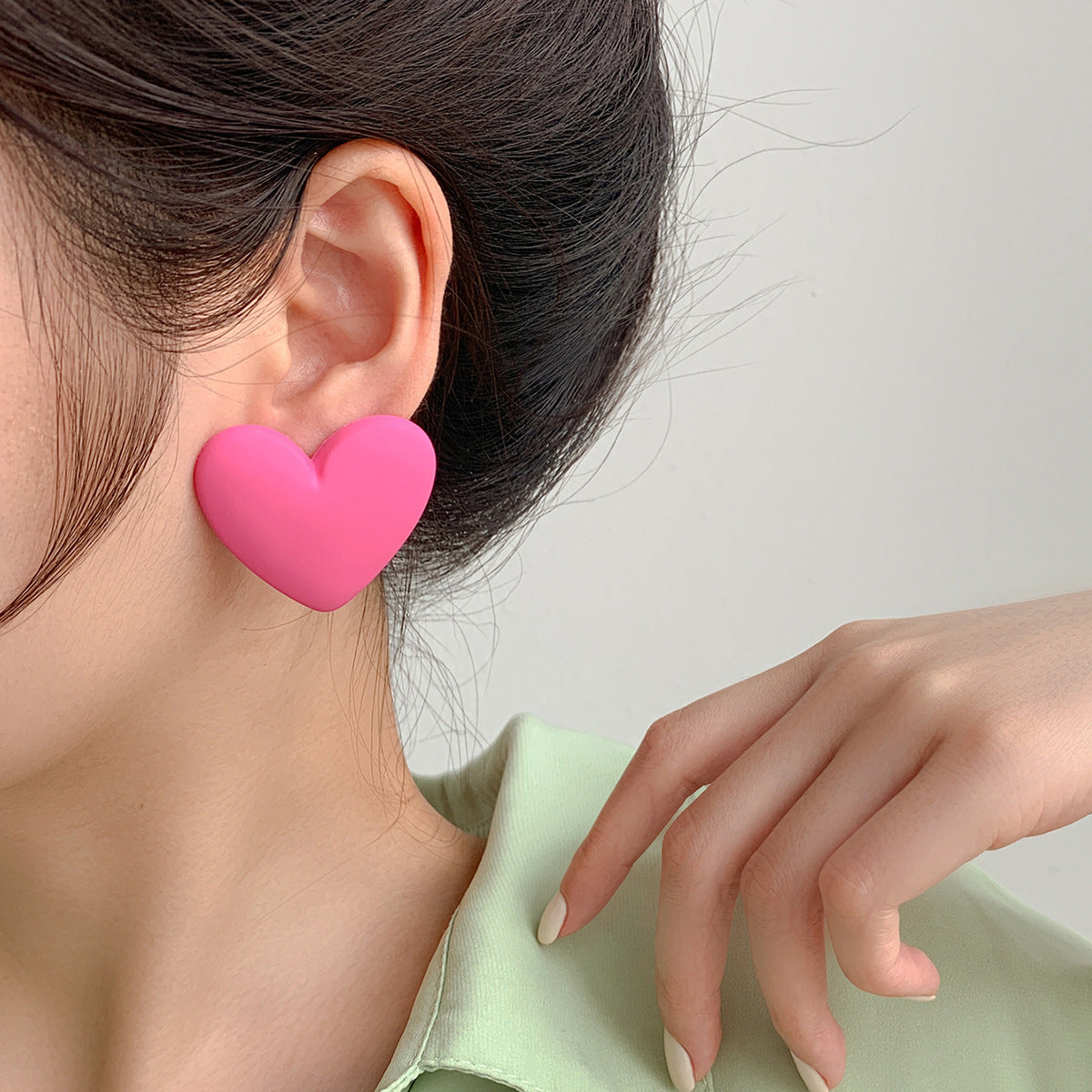 Love Heart S925 Silver Pin Chain Earrings Design Color-Jewearrings