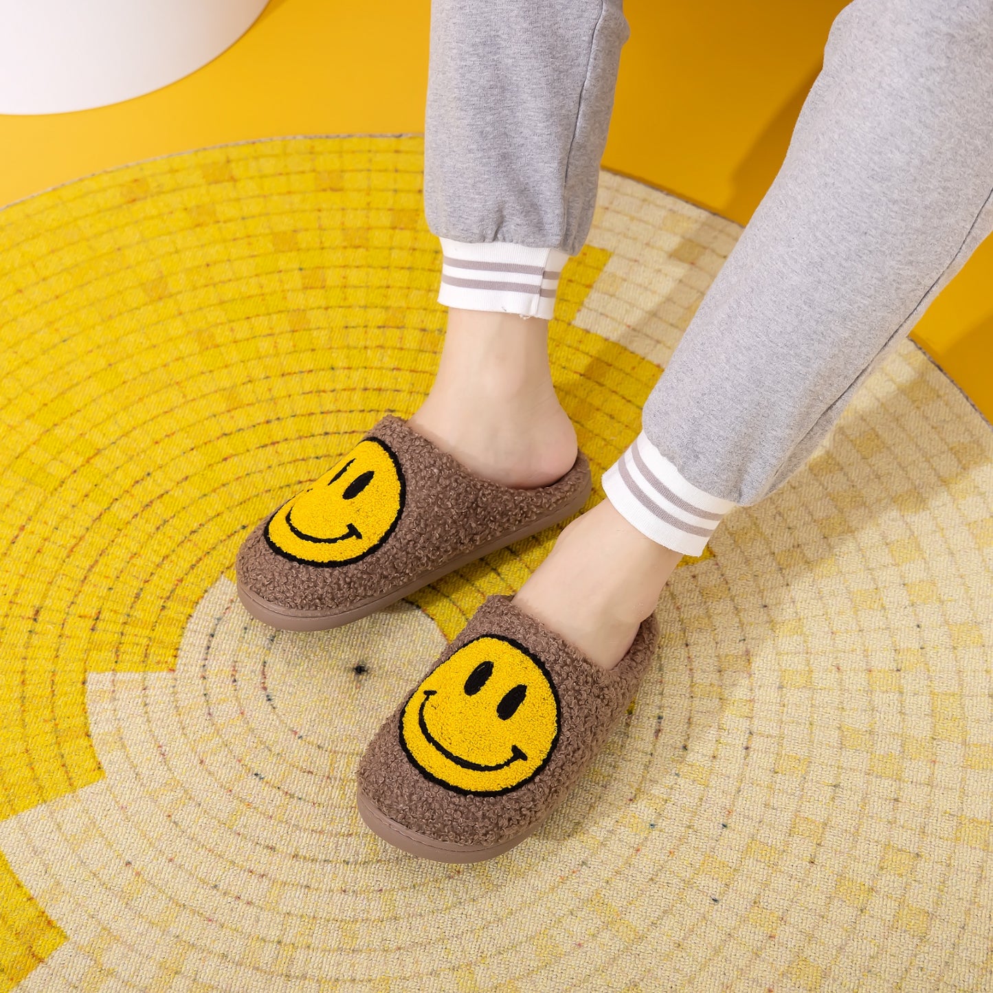 Melody Smiley Face Slippers-Jewearrings