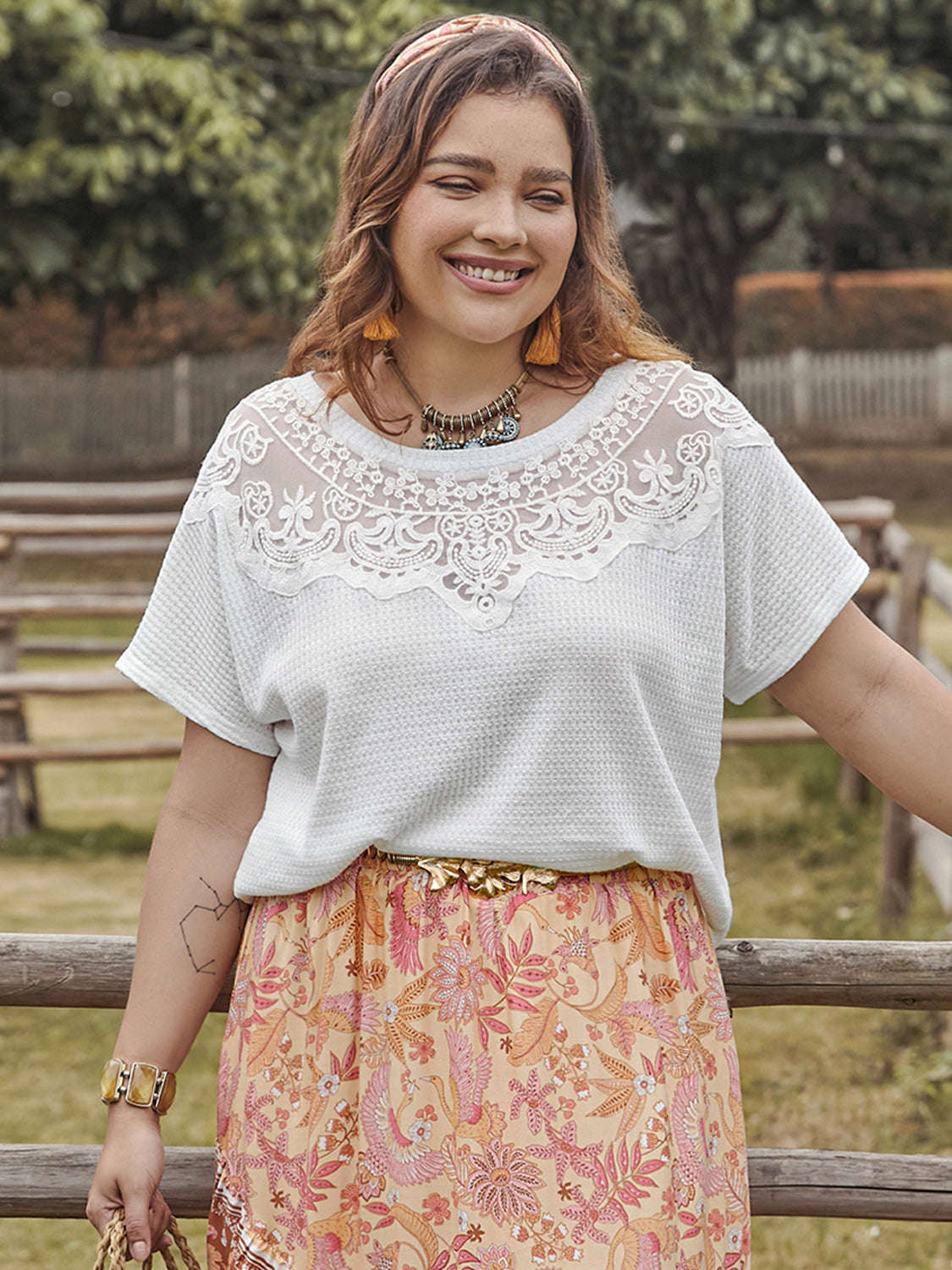 Plus Size Lace Detail Round Neck Short Sleeve Top-Jewearrings