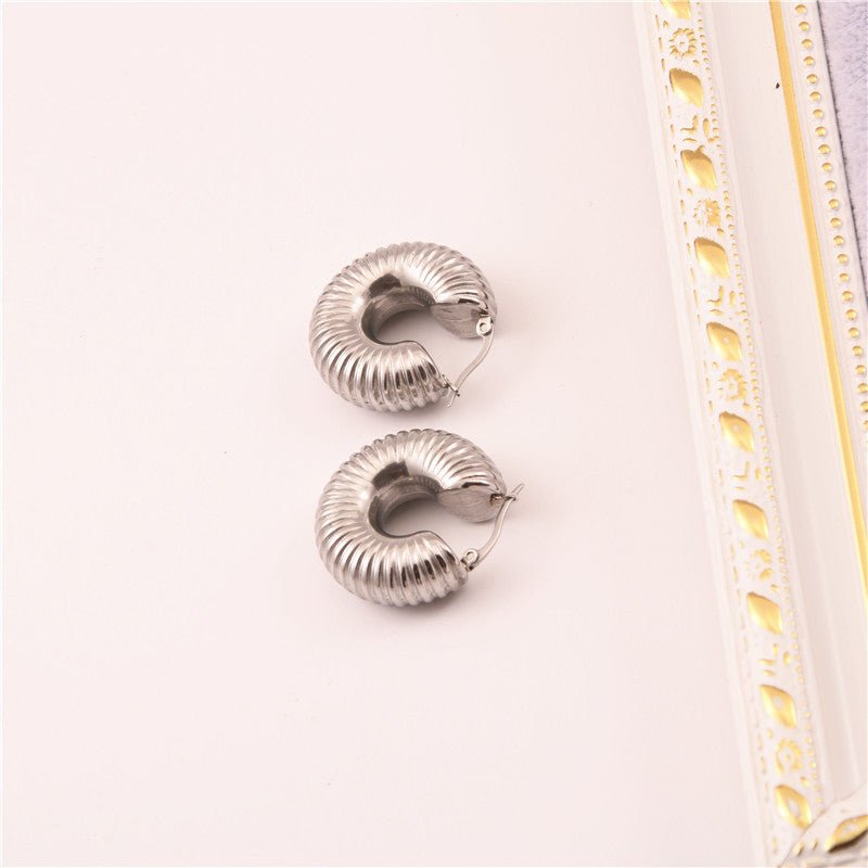 circle electric water pipe shape gold-plated earrings-Jewearrings