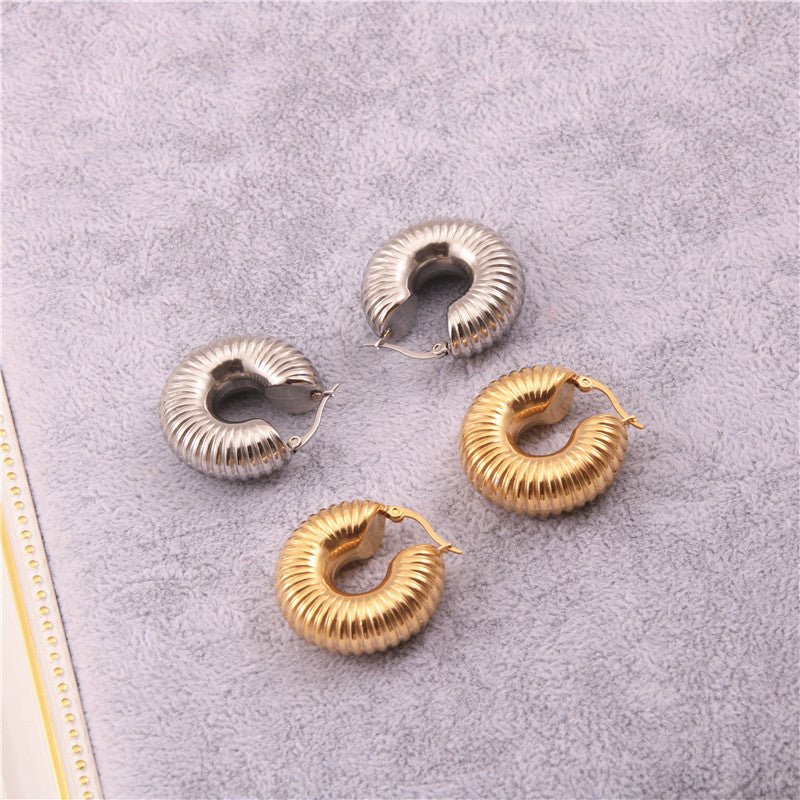 circle electric water pipe shape gold-plated earrings-Jewearrings