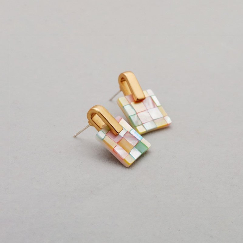 Colorful Shell Earrings Girls Elegant Commuter Geometric Plaid Stud-Jewearrings