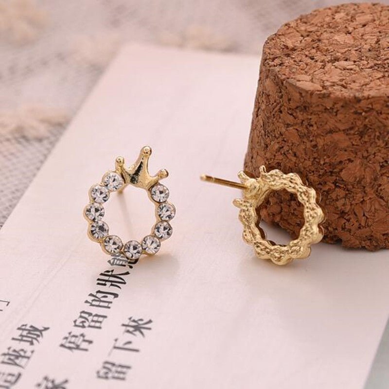 Crown diamond stud earrings-Jewearrings