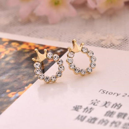 Crown diamond stud earrings-Jewearrings