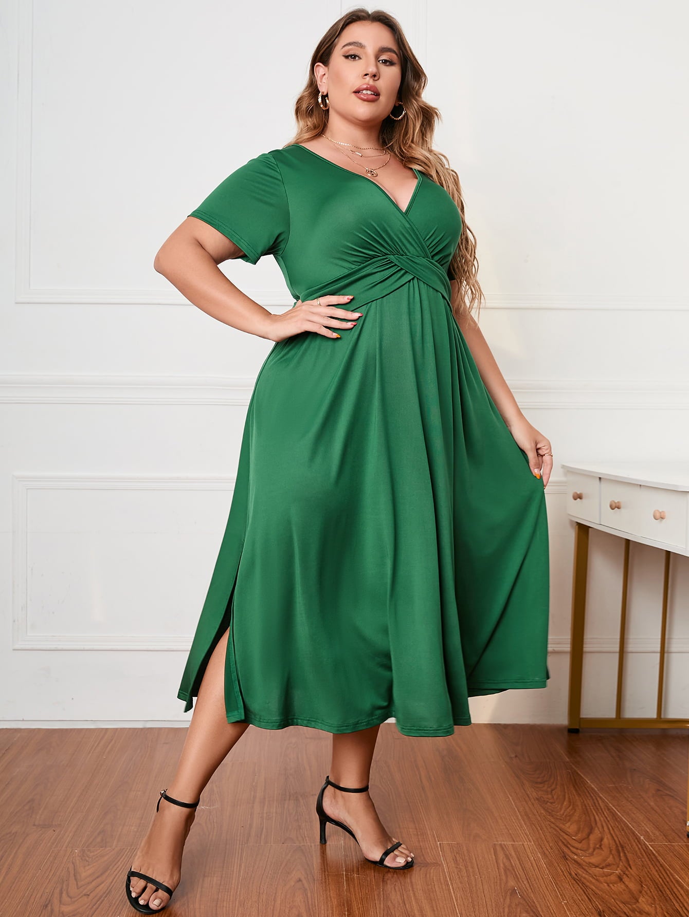 Plus Size Short Sleeve Surplice Neck Midi Dress-Jewearrings