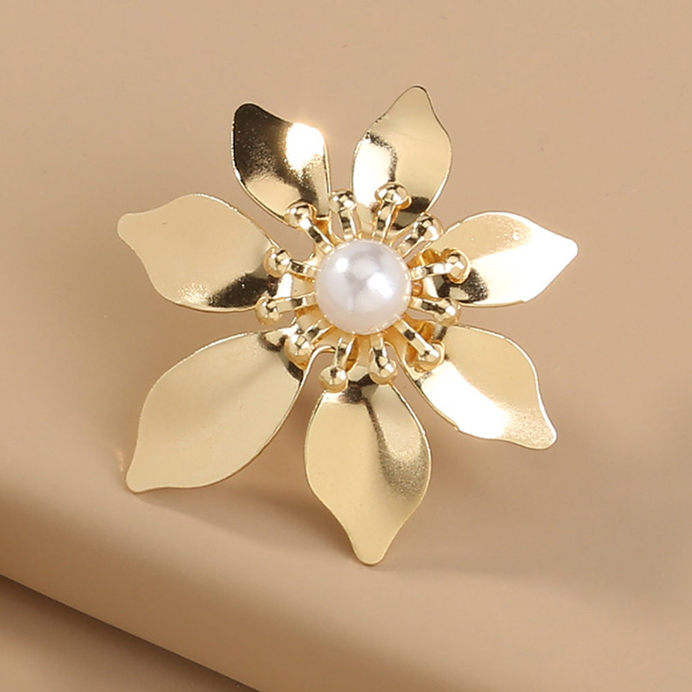 Pure White Pearl Metal Petal Temperament Fashion Ladies Earrings-Jewearrings