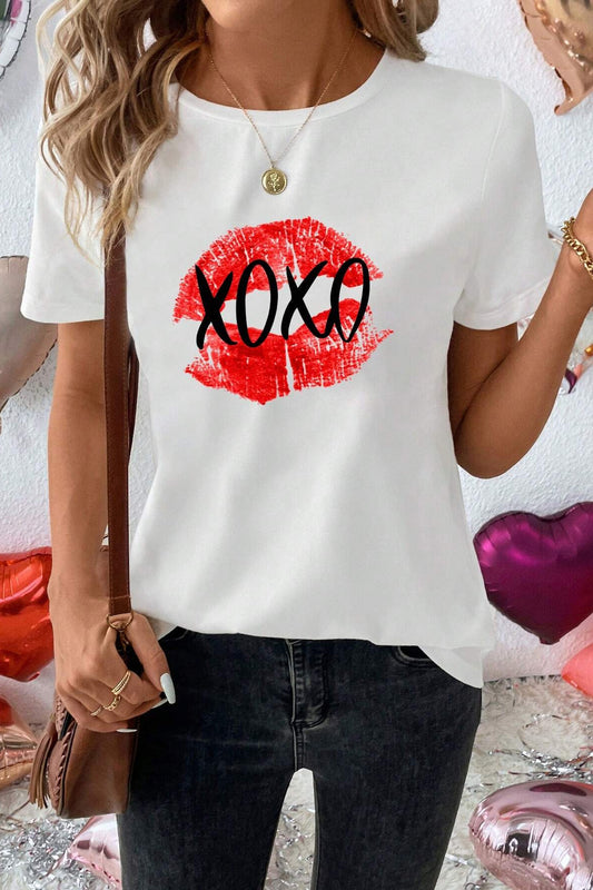 XOXO Lip Graphic Round Neck T-Shirt-Jewearrings