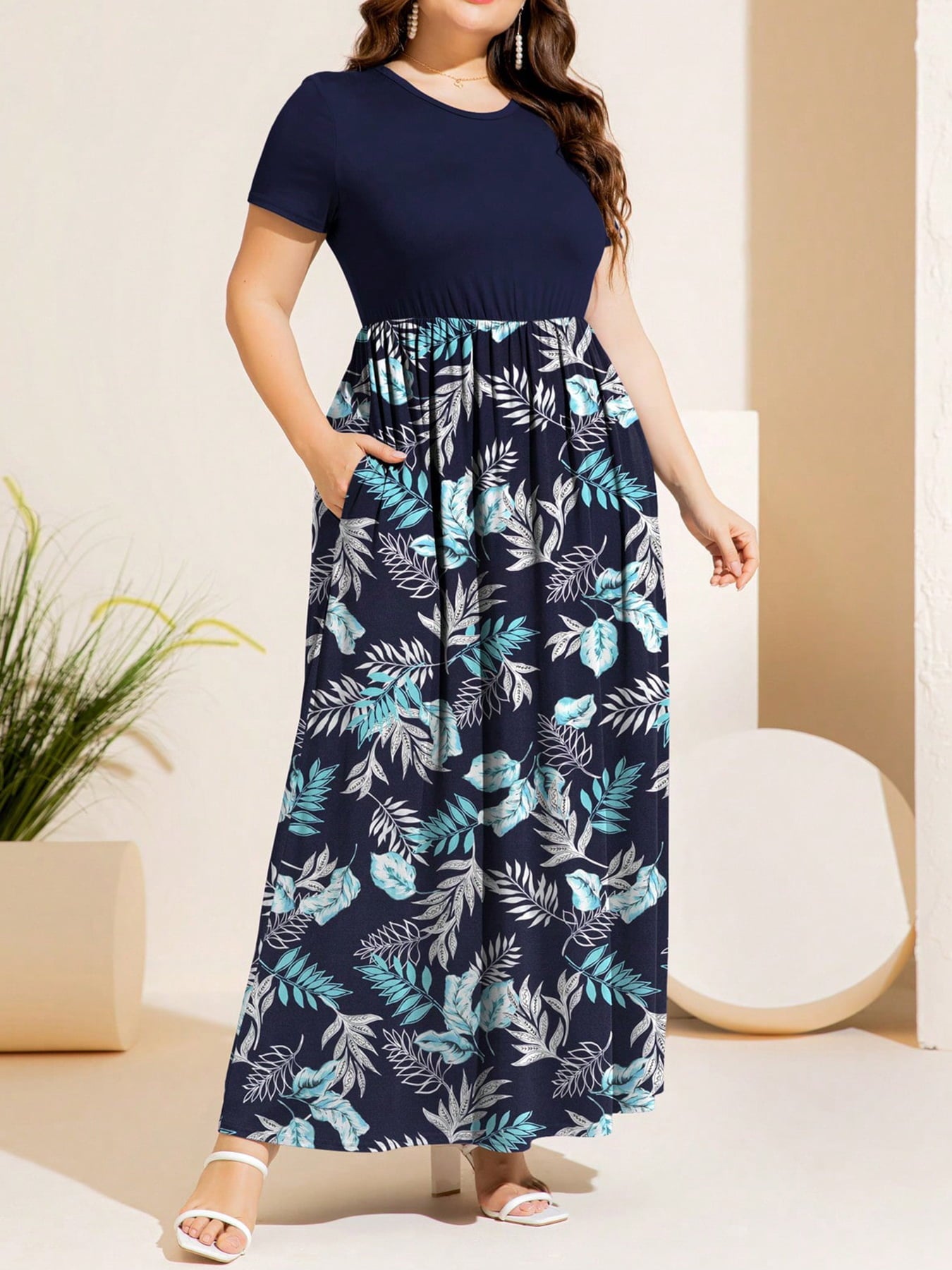 Plus Size Printed Round Neck Short Sleeve Maxi Dress-Jewearrings