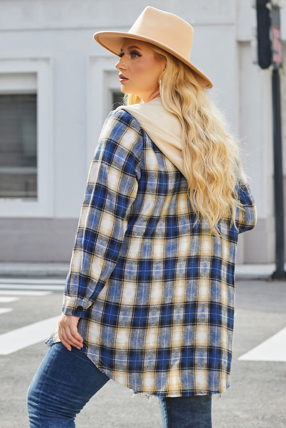 Plus Size Plaid Curved Hem Button Front Shirt-Jewearrings