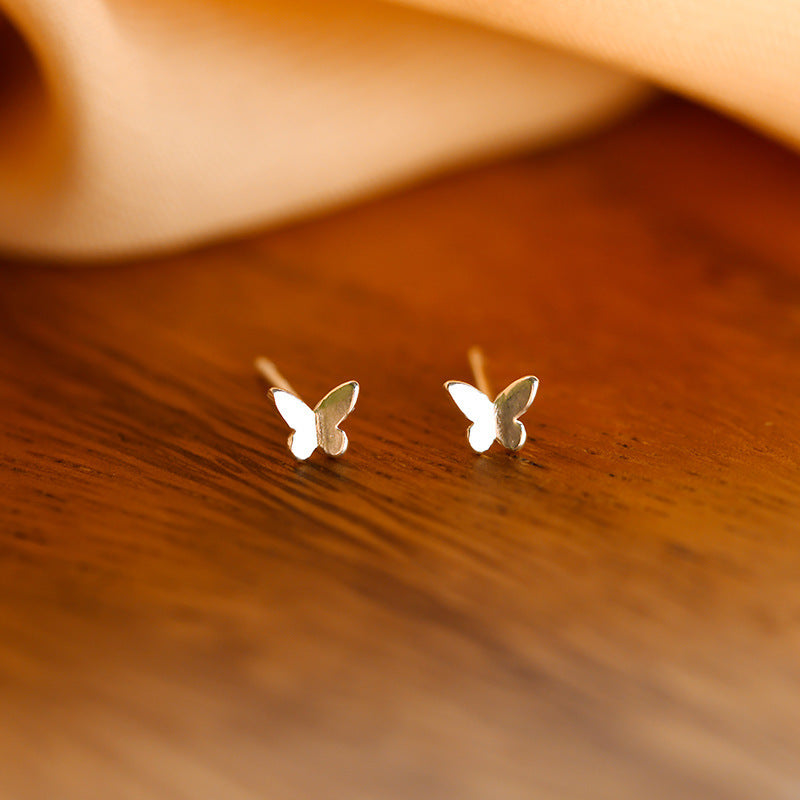 Women's Fashionable Simple Pure Silver Stud Earrings-Jewearrings